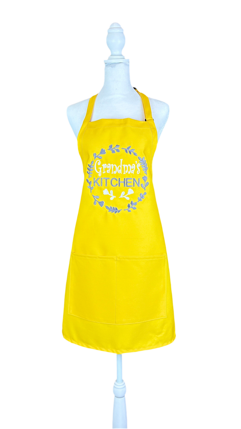 Personalized Kitchen Apron – Wreath Design