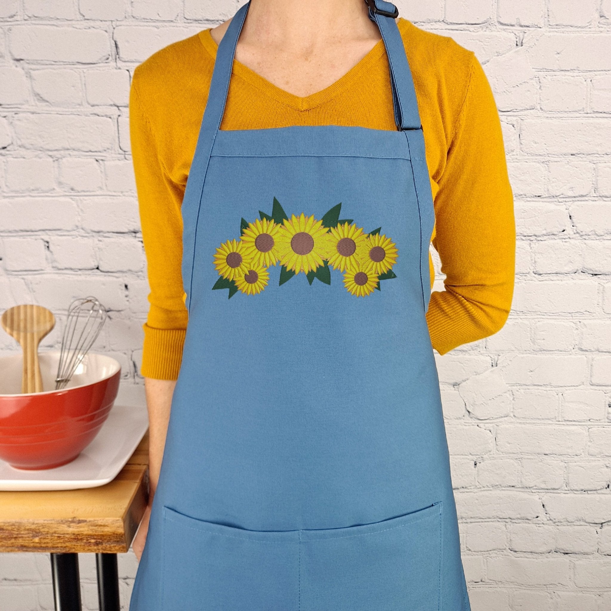 {{product_title}} – {{color}} embroidered kitchen apron