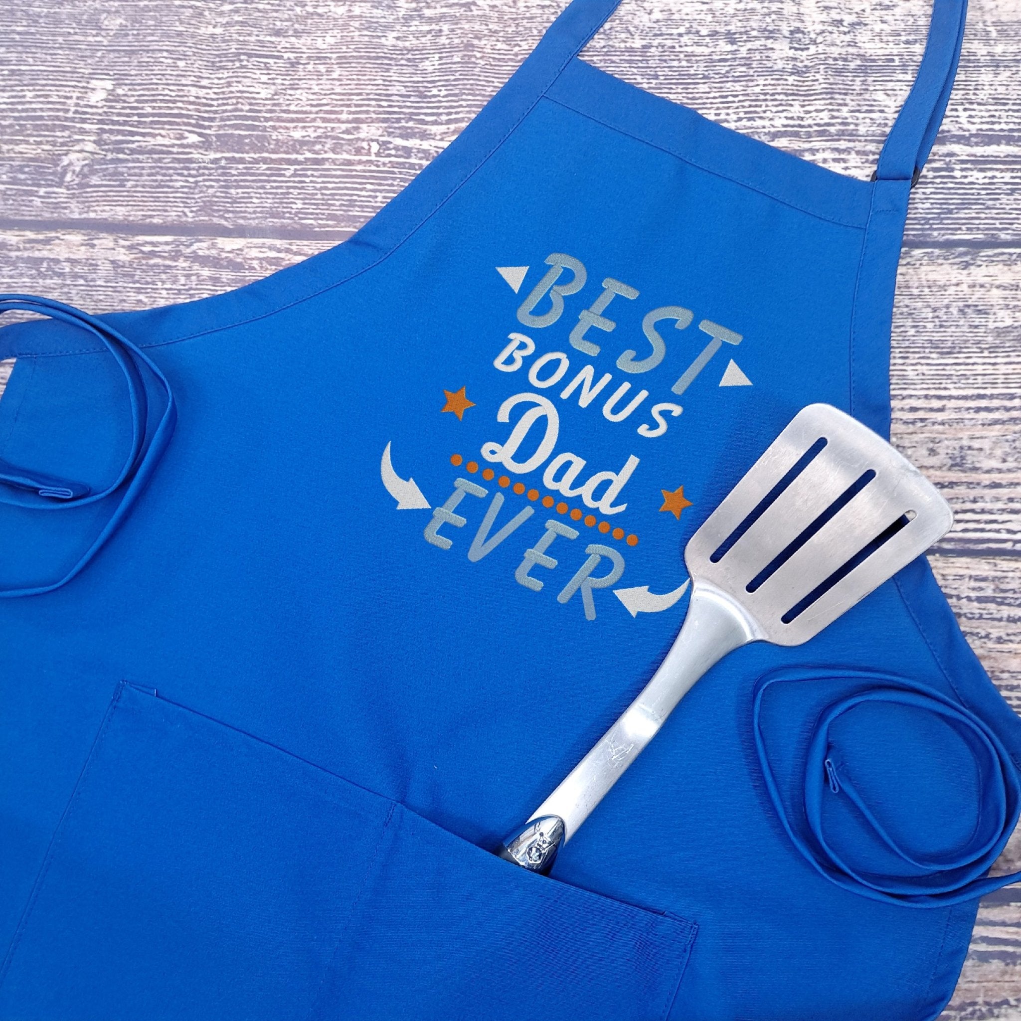 {{product_title}} – {{color}} embroidered kitchen apron