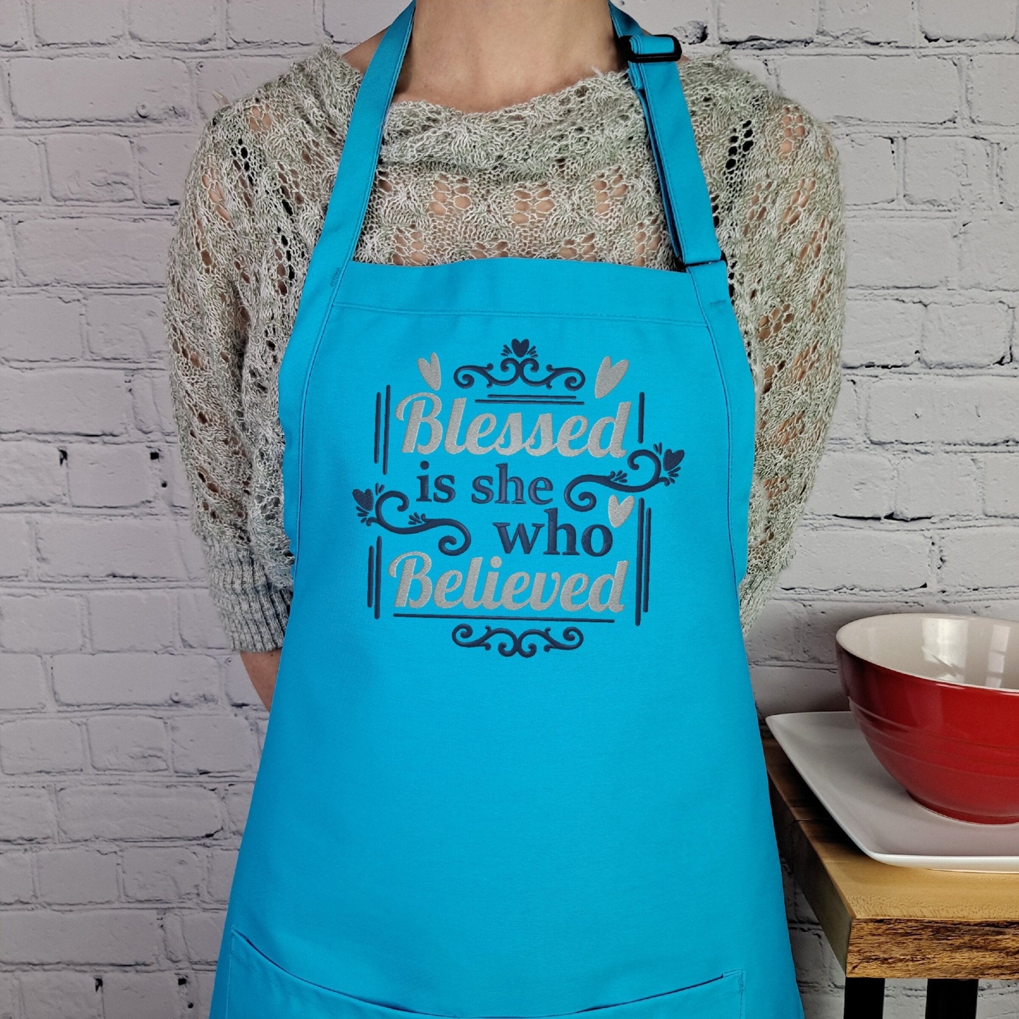 {{product_title}} – {{color}} embroidered kitchen apron