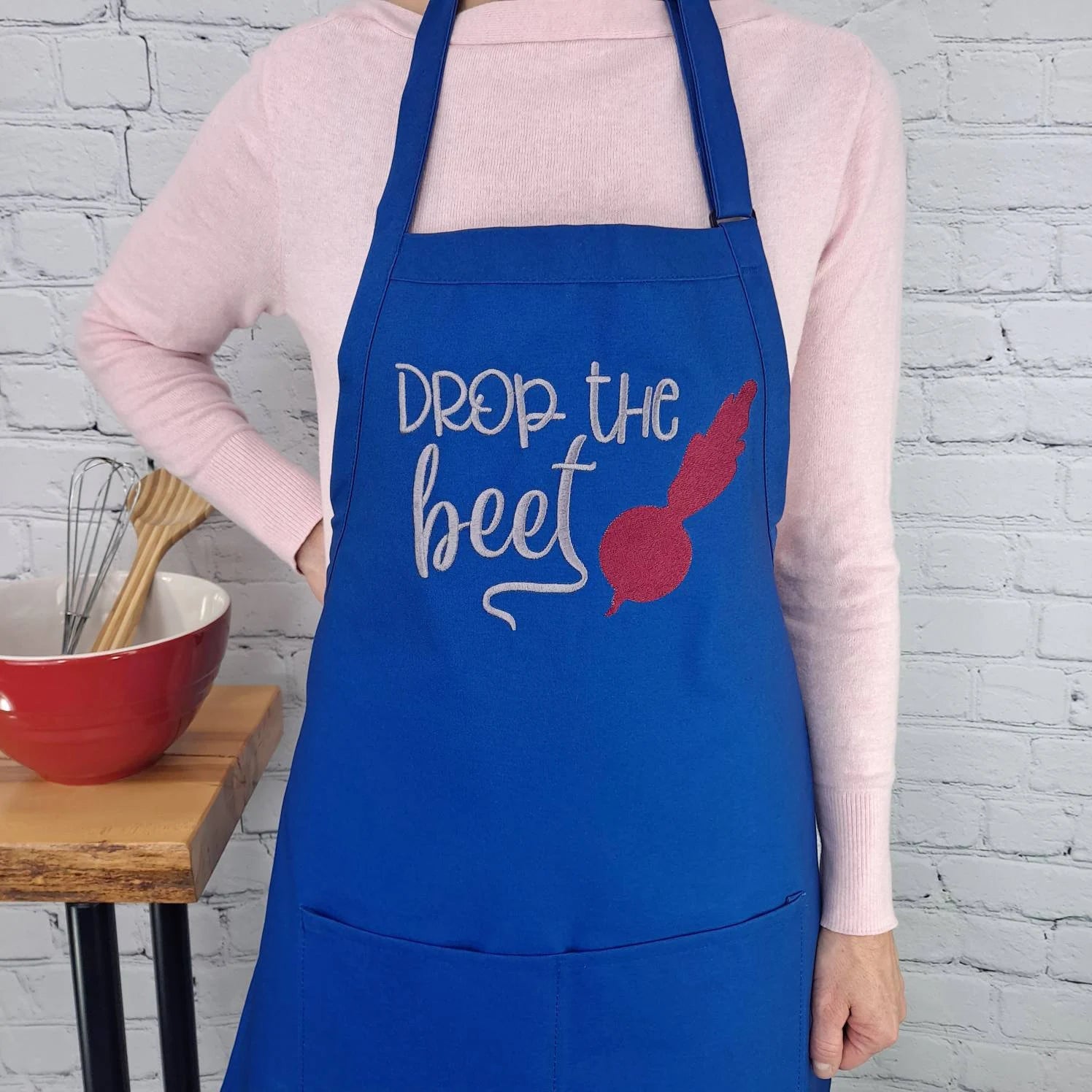 {{product_title}} – {{color}} embroidered kitchen apron