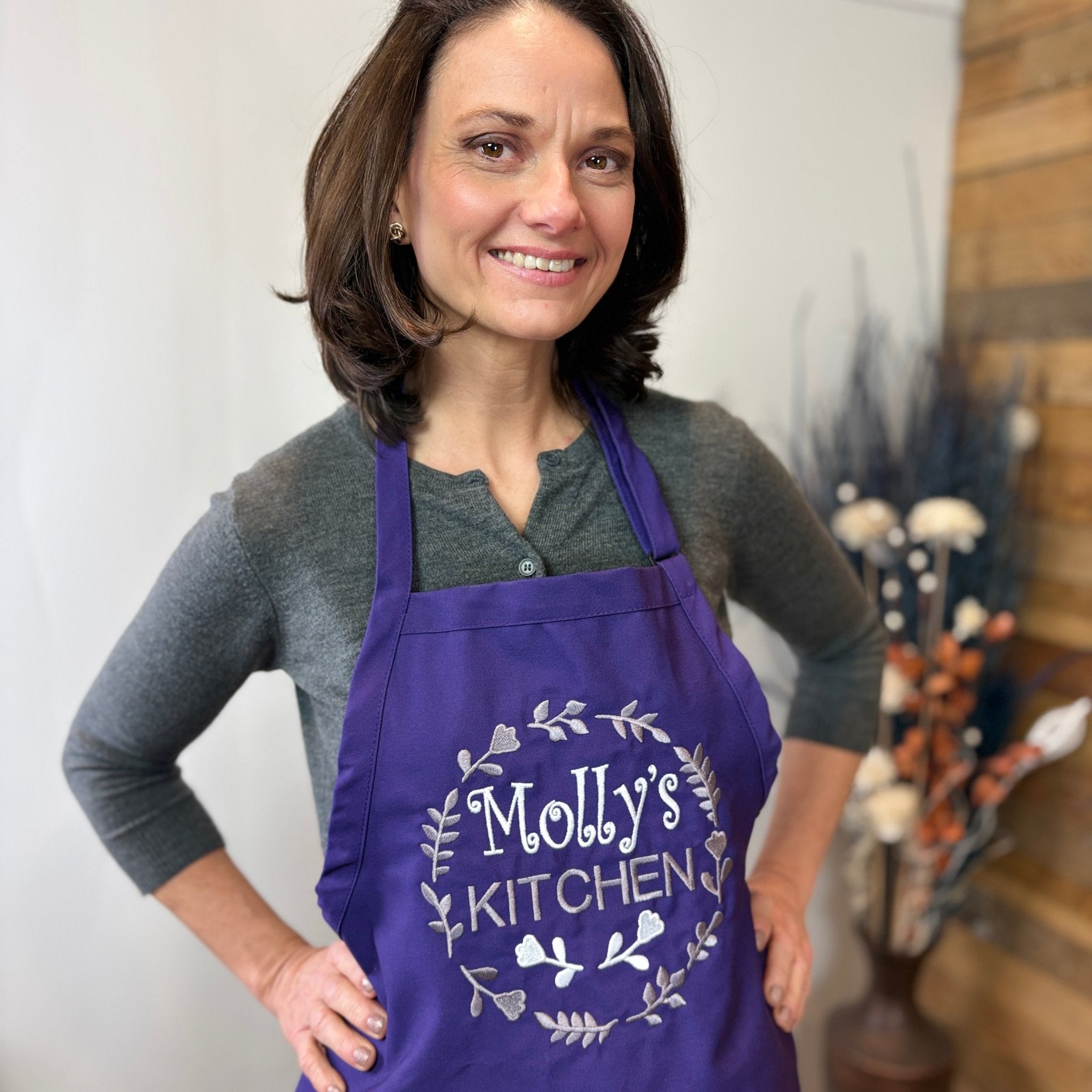 {{product_title}} – {{color}} embroidered kitchen apron