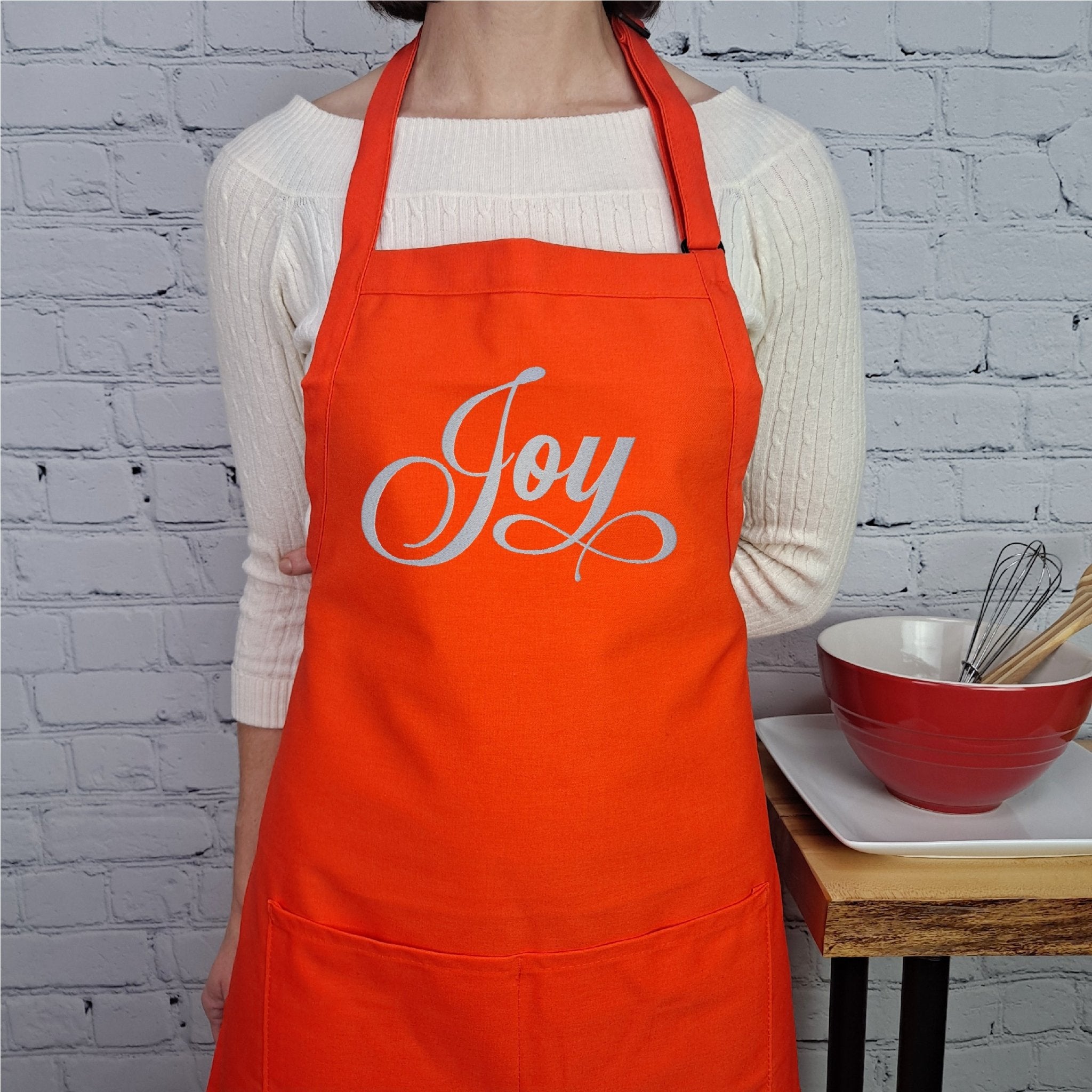 {{product_title}} – {{color}} embroidered kitchen apron