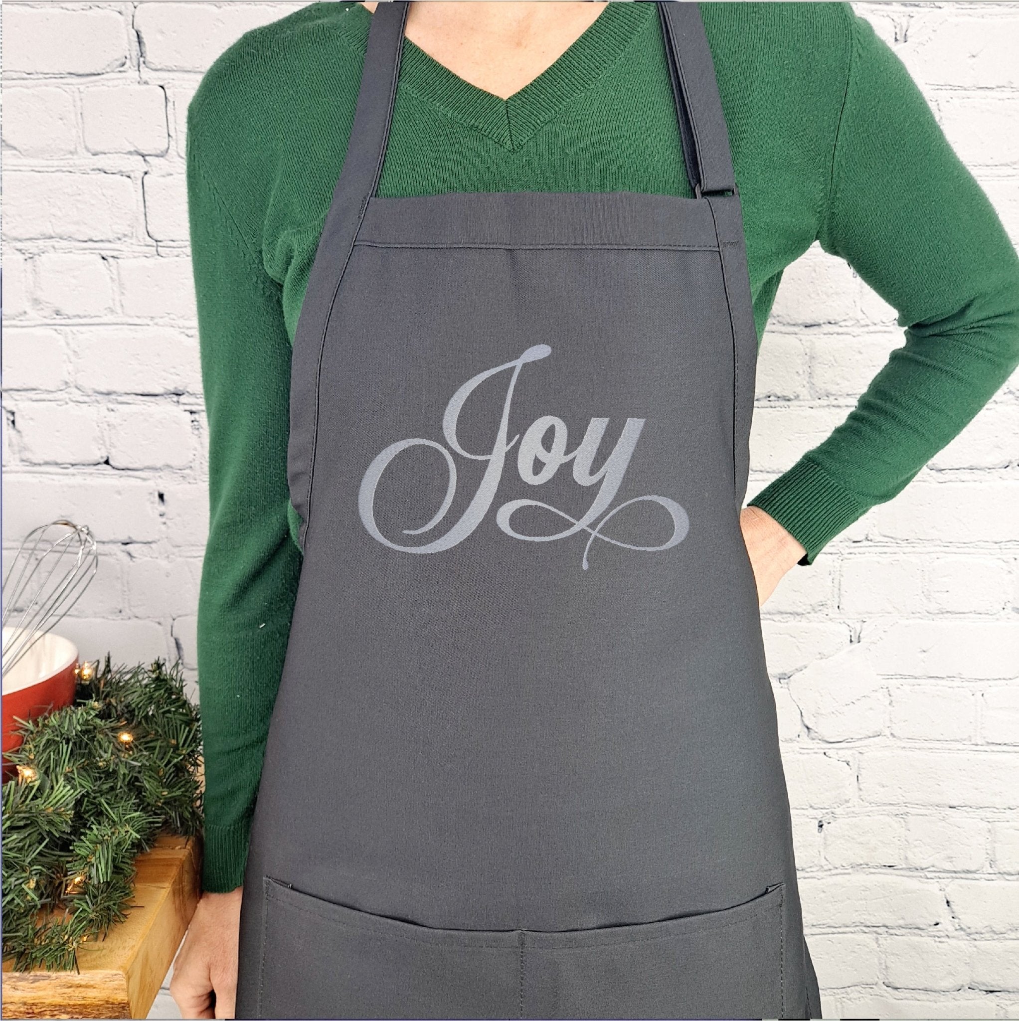 {{product_title}} – {{color}} embroidered kitchen apron