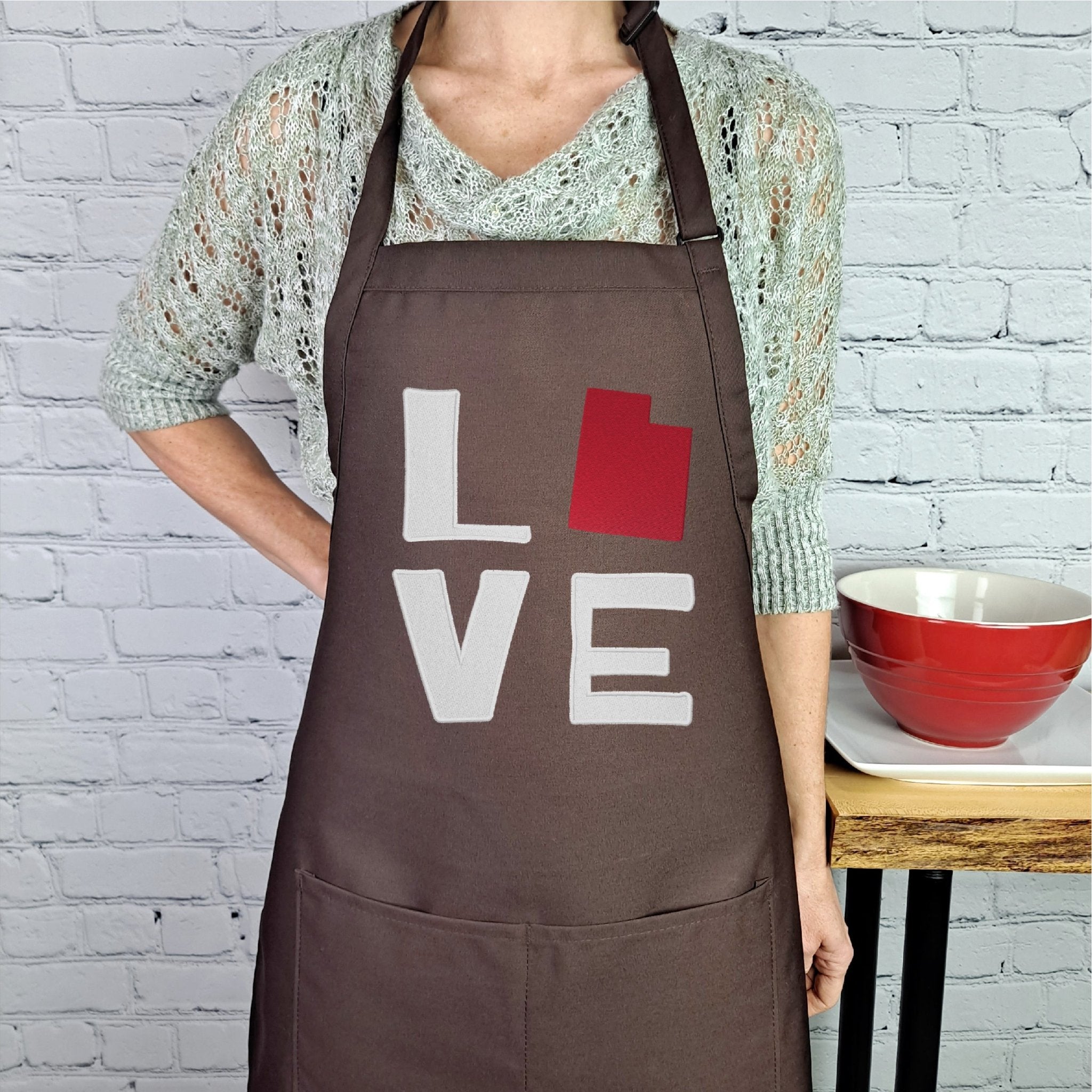 {{product_title}} – {{color}} embroidered kitchen apron
