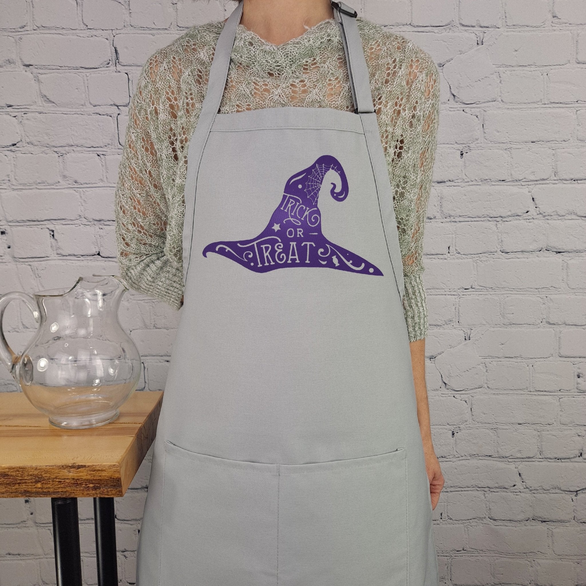 {{product_title}} – {{color}} embroidered kitchen apron