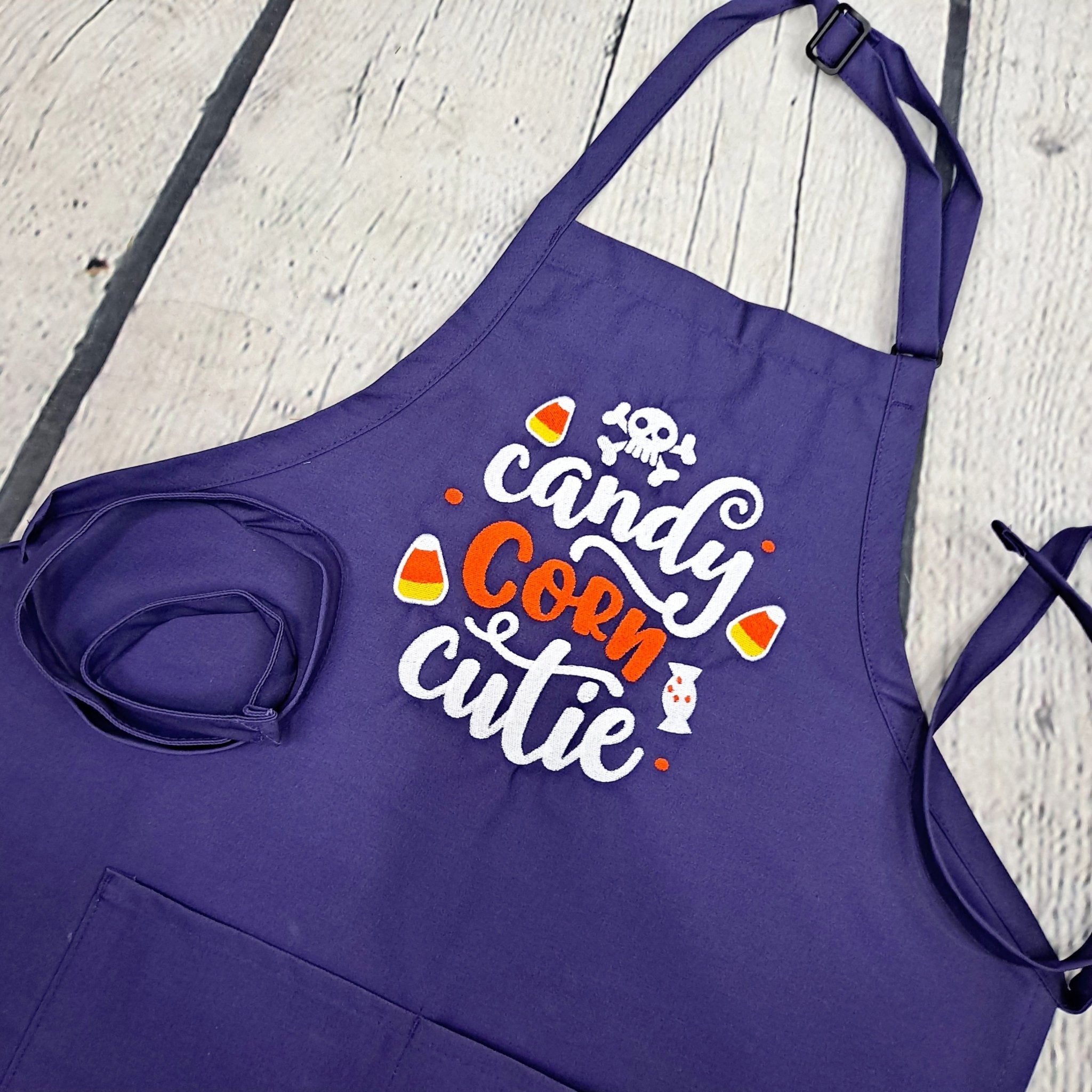 {{product_title}} – {{color}} embroidered kitchen apron