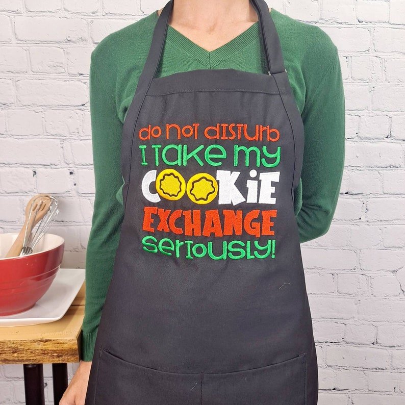 {{product_title}} – {{color}} embroidered kitchen apron