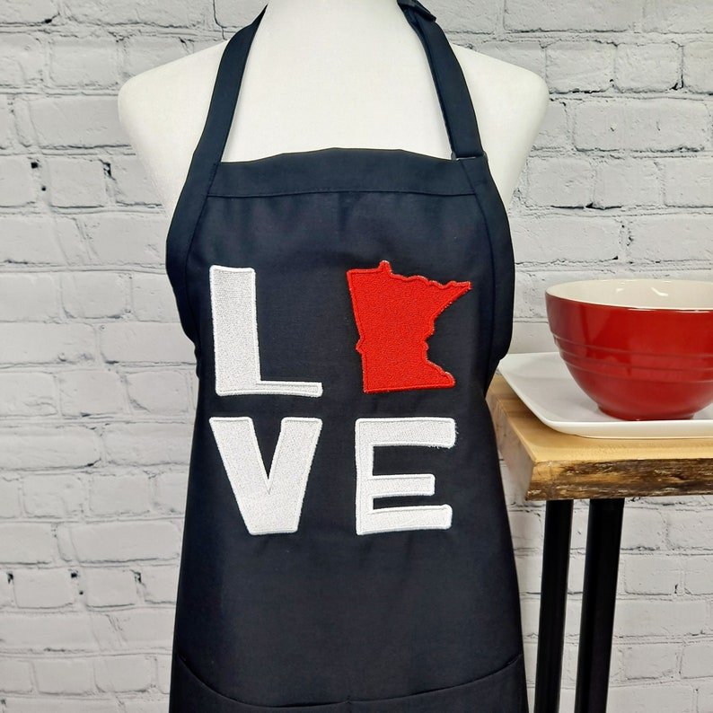 {{product_title}} – {{color}} embroidered kitchen apron
