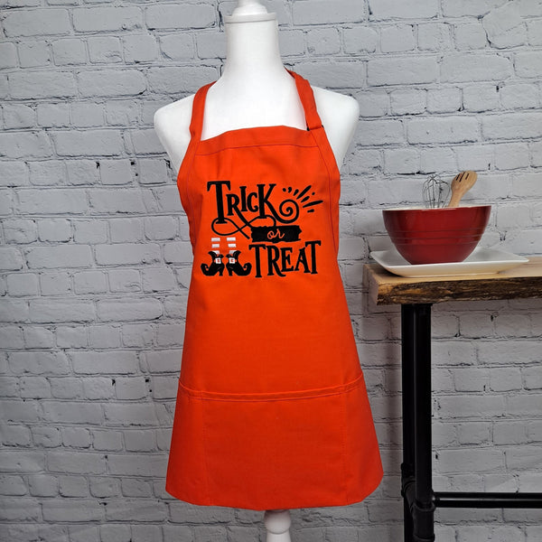 {{product_title}} – {{color}} embroidered kitchen apron